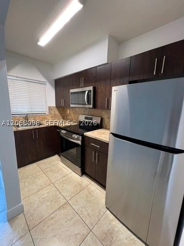 2121 SW 14th Ter 5, Miami, FL 33145