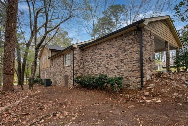 1481 Smokehouse Lane, Stone Mountain, GA 30088