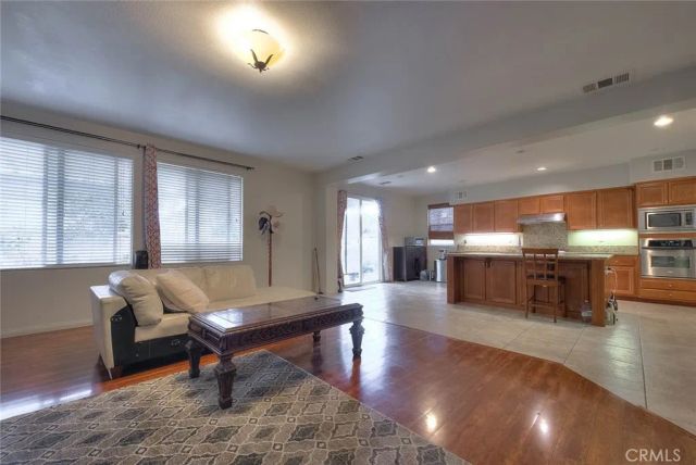 7070 Cottage Grove, Eastvale, CA 92880