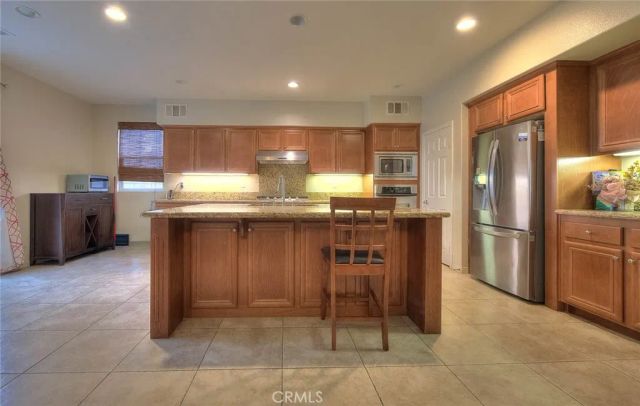 7070 Cottage Grove, Eastvale, CA 92880