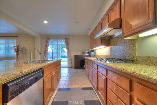 7070 Cottage Grove, Eastvale, CA 92880