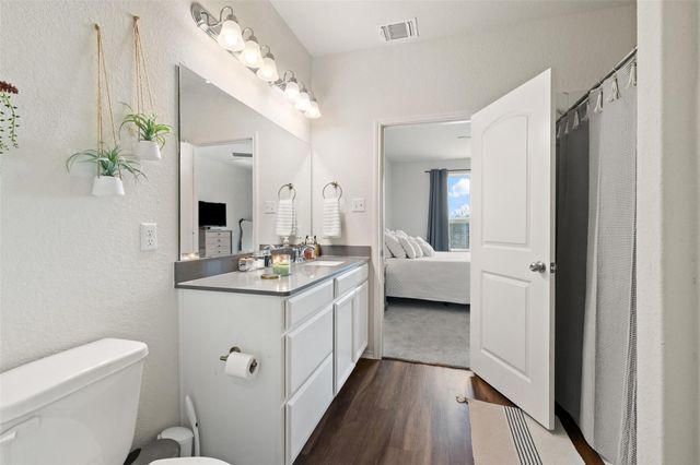 290 Bayberry CIR, Buda, TX 78610