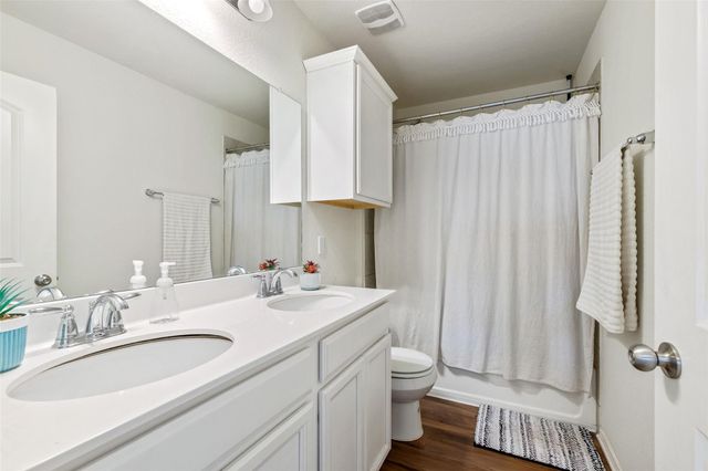 290 Bayberry CIR, Buda, TX 78610