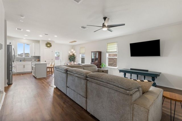 290 Bayberry CIR, Buda, TX 78610