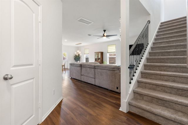 290 Bayberry CIR, Buda, TX 78610