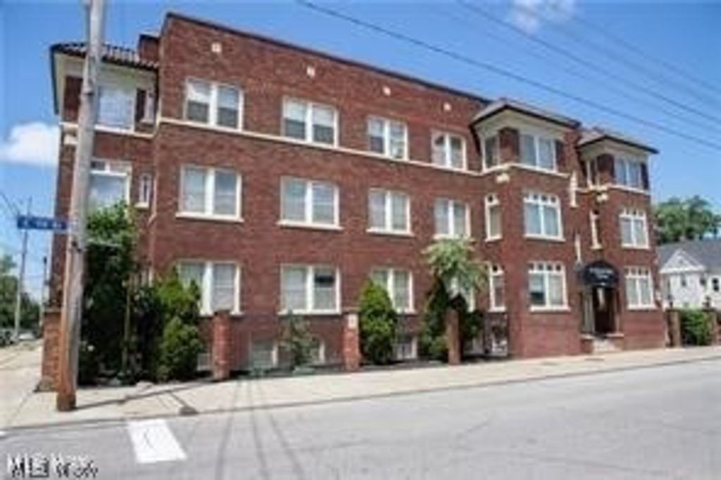 11433 Ashbury Avenue 12, Cleveland, OH 44106