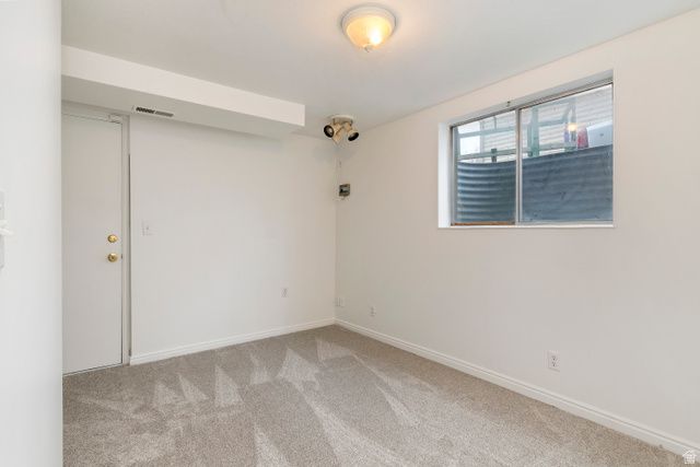 6925 S LEXINGTON DR, West Jordan, UT 84084