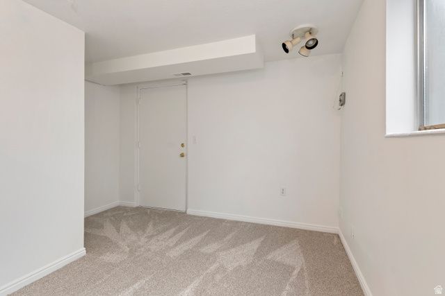 6925 S LEXINGTON DR, West Jordan, UT 84084