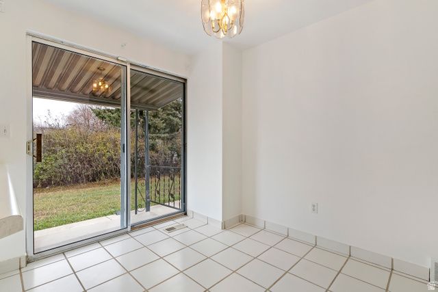 6925 S LEXINGTON DR, West Jordan, UT 84084