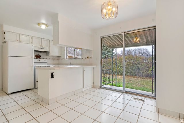 6925 S LEXINGTON DR, West Jordan, UT 84084