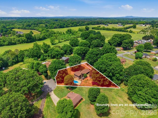 3634 Brookwood Drive, Maiden, NC 28650