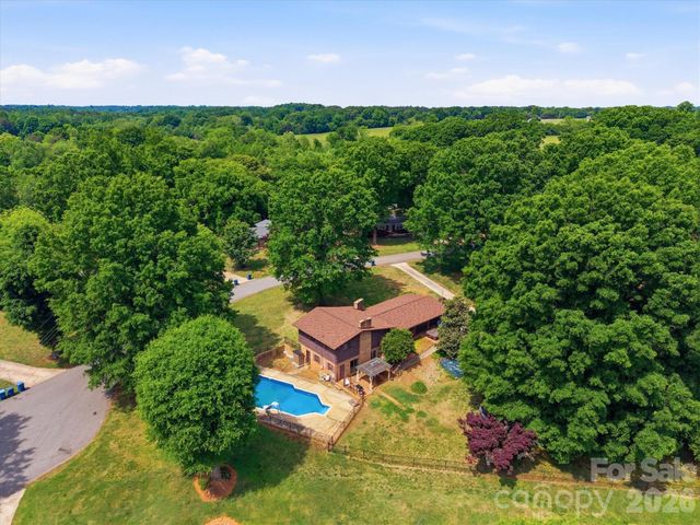 3634 Brookwood Drive, Maiden, NC 28650
