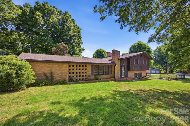 3634 Brookwood Drive, Maiden, NC 28650