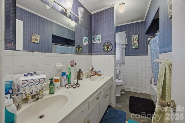 3634 Brookwood Drive, Maiden, NC 28650