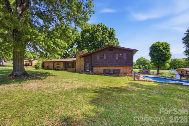 3634 Brookwood Drive, Maiden, NC 28650