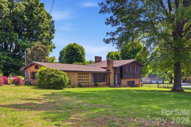 3634 Brookwood Drive, Maiden, NC 28650