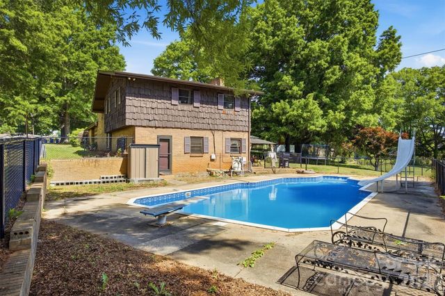 3634 Brookwood Drive, Maiden, NC 28650