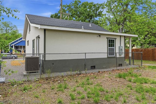 1615 N D Street, Fort Smith, AR 72901
