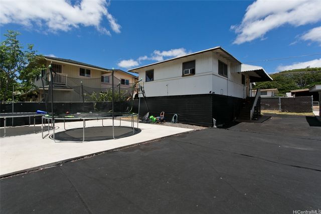 94-967 Kahuailani Street, Waipahu, HI 96797