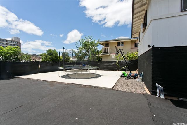 94-967 Kahuailani Street, Waipahu, HI 96797