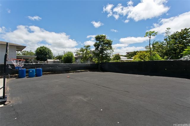 94-967 Kahuailani Street, Waipahu, HI 96797