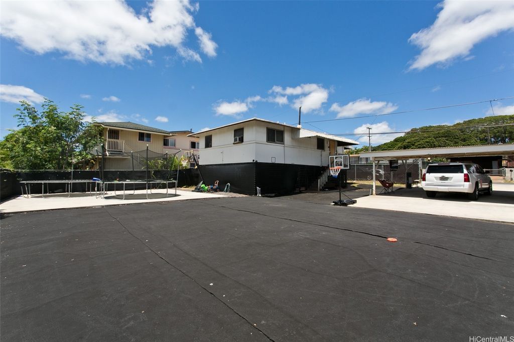 94-967 Kahuailani Street, Waipahu, HI 96797