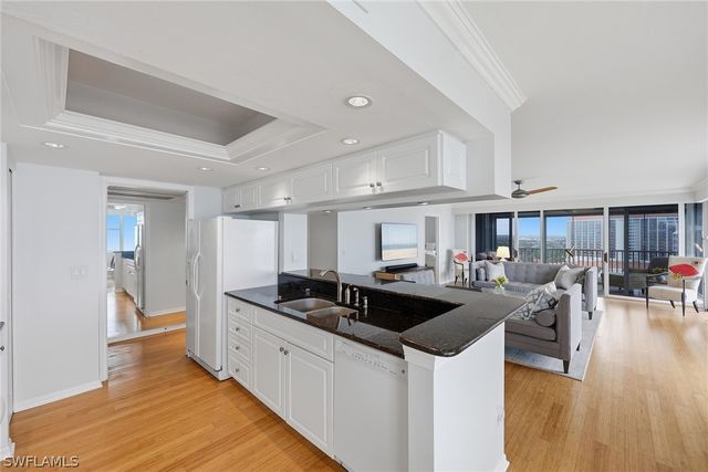 5550 Heron Point DR 1604, Naples, FL 34108