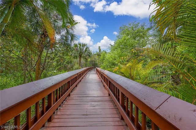 5550 Heron Point DR 1604, Naples, FL 34108