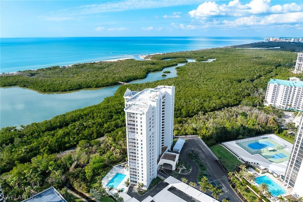 5550 Heron Point DR 1604, Naples, FL 34108