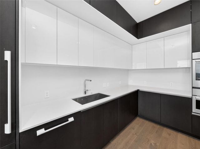 313 W 17th ST 1803, Austin, TX 78701