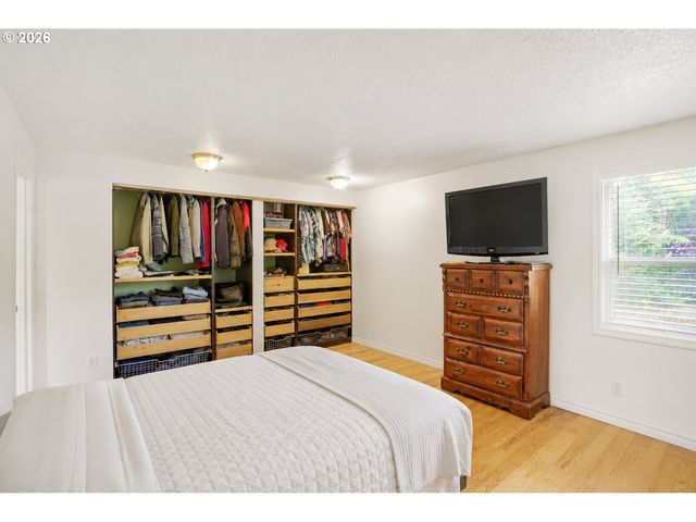 18402 Sw BURNS RIDGE Ct, Beaverton, OR 97007