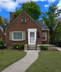 12728 Saint Marys Street, Detroit, MI 48227
