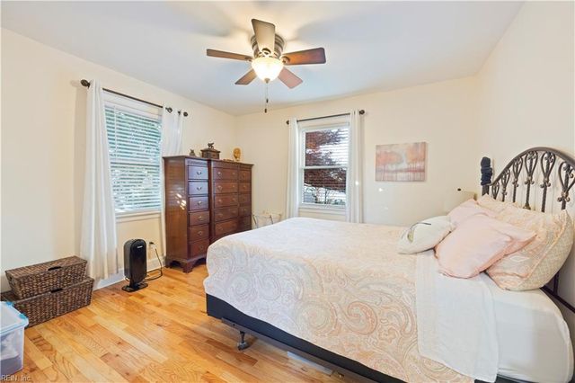 8817 Commodore DR, Norfolk, VA 23503