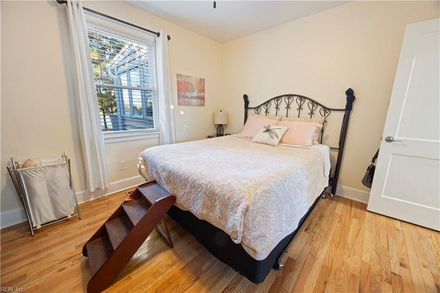 8817 Commodore DR, Norfolk, VA 23503