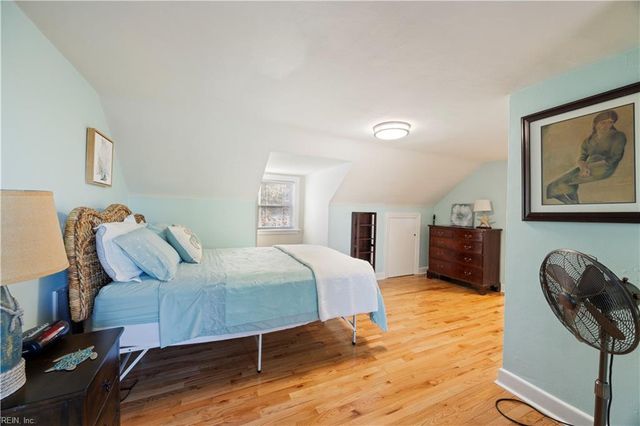 8817 Commodore DR, Norfolk, VA 23503