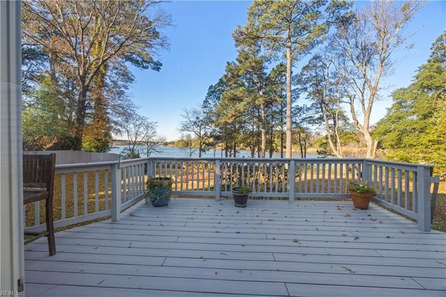 8817 Commodore DR, Norfolk, VA 23503