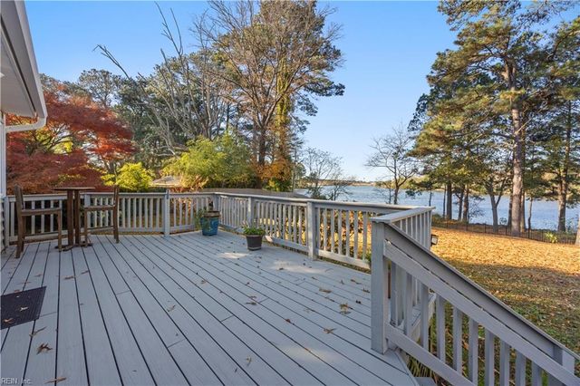 8817 Commodore DR, Norfolk, VA 23503