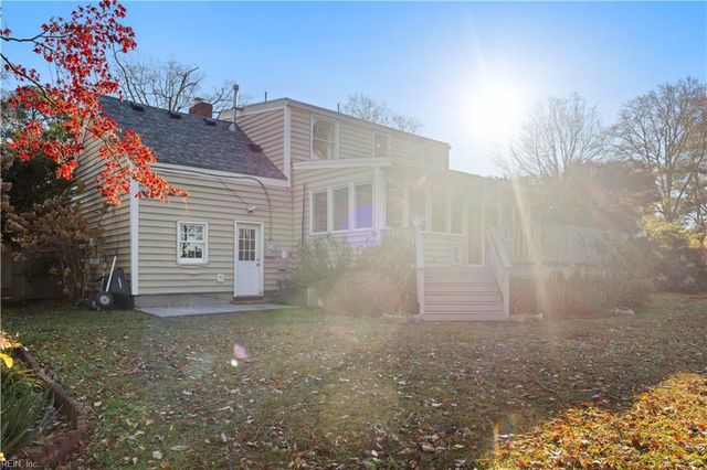 8817 Commodore DR, Norfolk, VA 23503