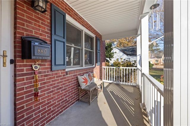 8817 Commodore DR, Norfolk, VA 23503