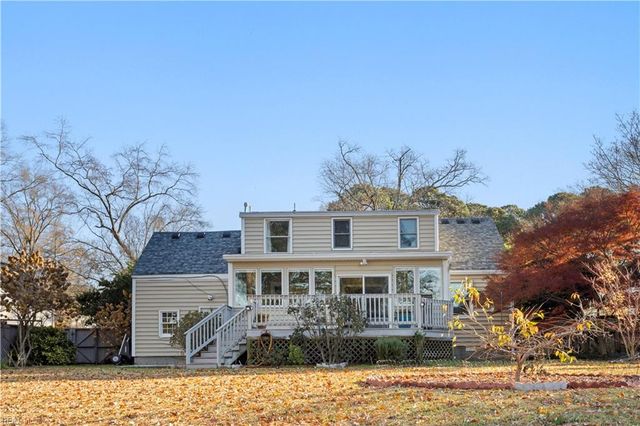 8817 Commodore DR, Norfolk, VA 23503