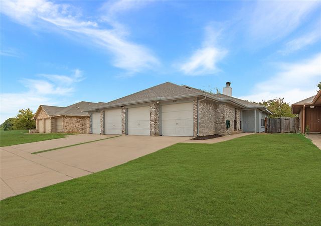 8507 Gatlinburg Drive, Fort Worth, TX 76123