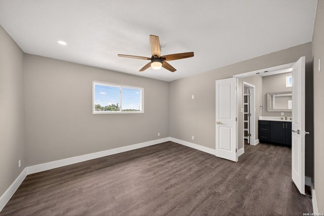 502 Waltom Ave, Jourdanton, TX 78026