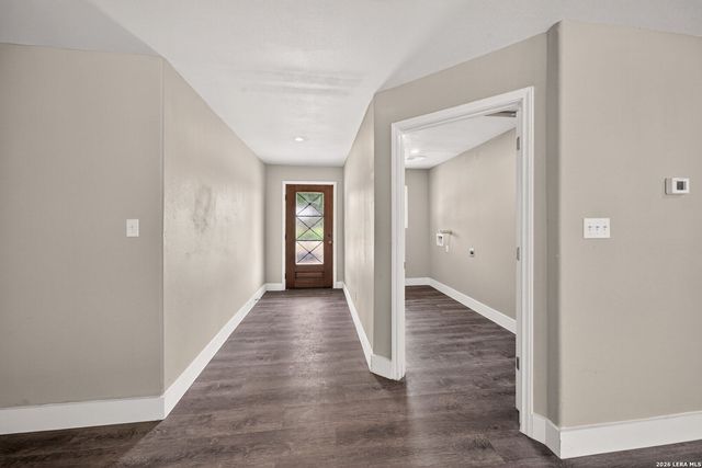 502 Waltom Ave, Jourdanton, TX 78026