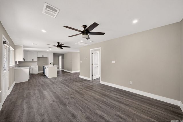 502 Waltom Ave, Jourdanton, TX 78026