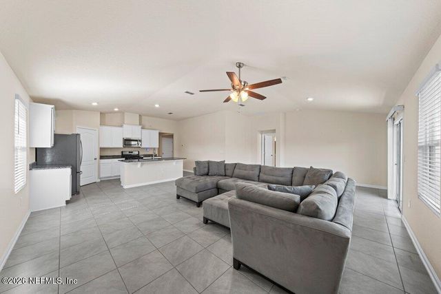 86451 NASSAU CROSSING Way, Yulee, FL 32097