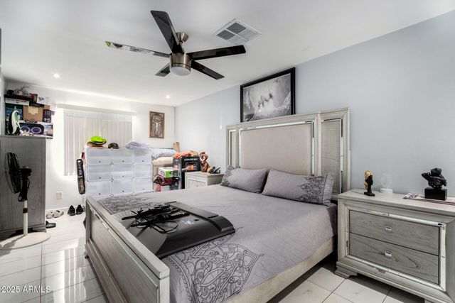 7136 W WESTVIEW Drive, Phoenix, AZ 85033