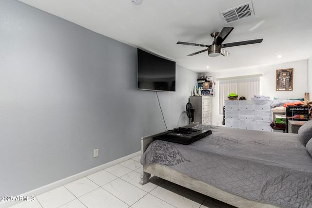 7136 W WESTVIEW Drive, Phoenix, AZ 85033