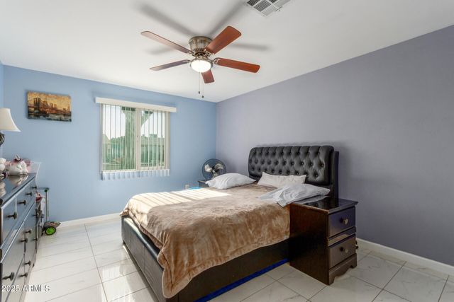 7136 W WESTVIEW Drive, Phoenix, AZ 85033