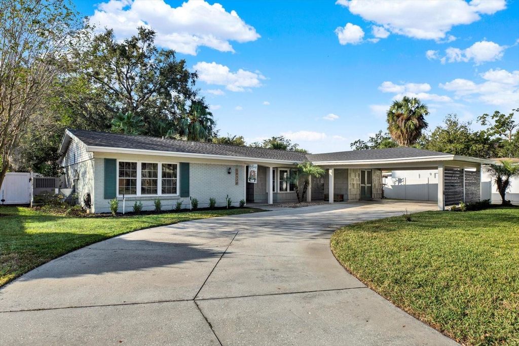 Image 2 of property listing at 10524 ORANGE GROVE DRIVE, Tampa, FL 33618