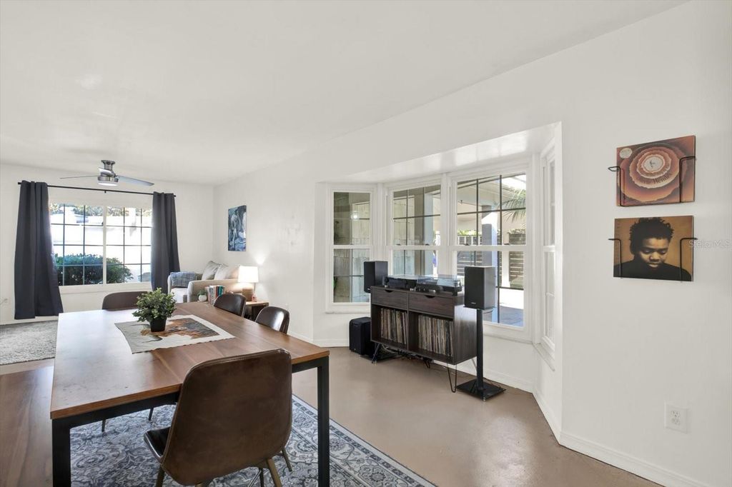 Image 18 of property listing at 10524 ORANGE GROVE DRIVE, Tampa, FL 33618